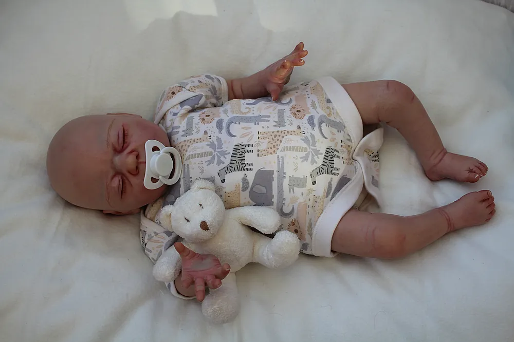 Lullaby Lewis