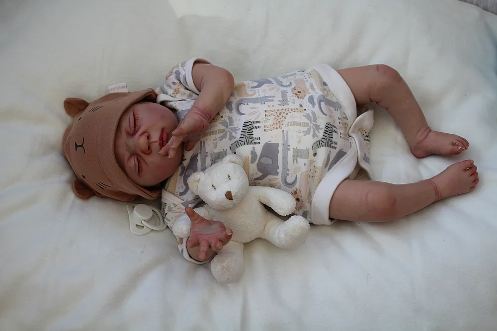 Lullaby Lewis