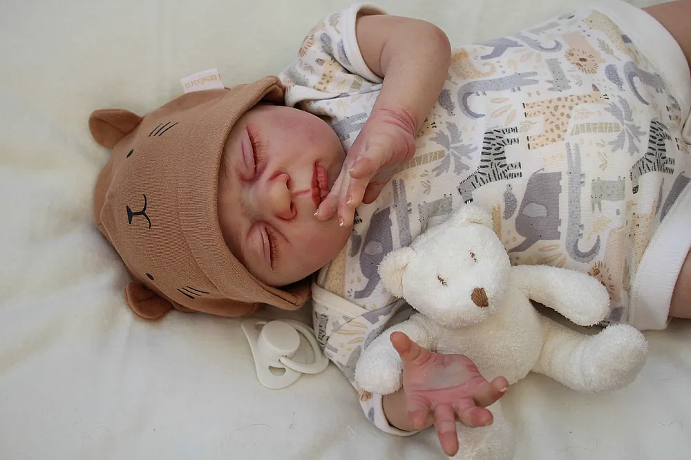 Lullaby Lewis