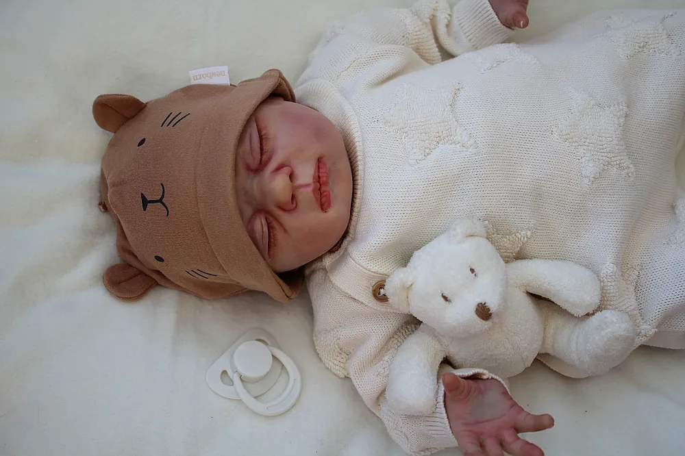 Lullaby Lewis
