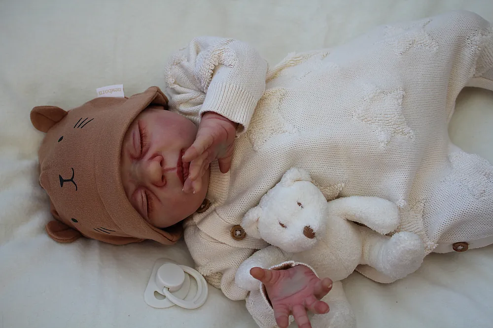Lullaby Lewis