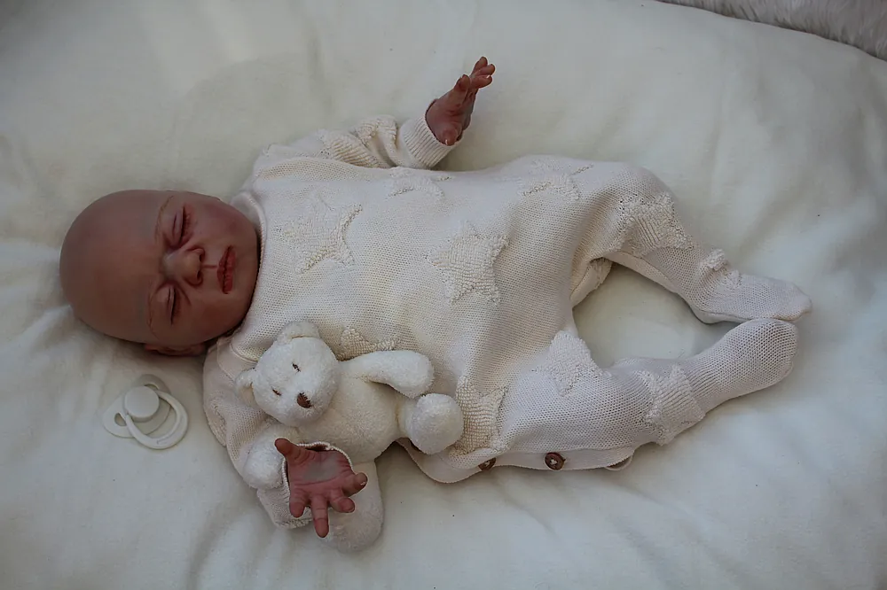 Lullaby Lewis