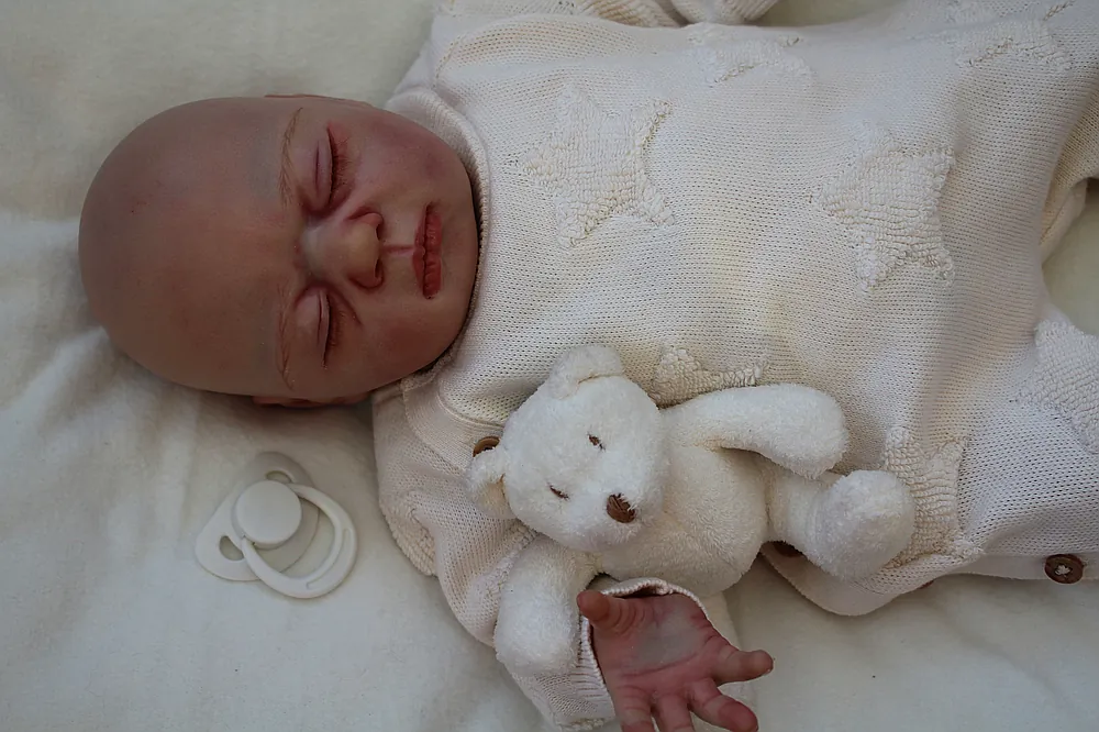 Lullaby Lewis