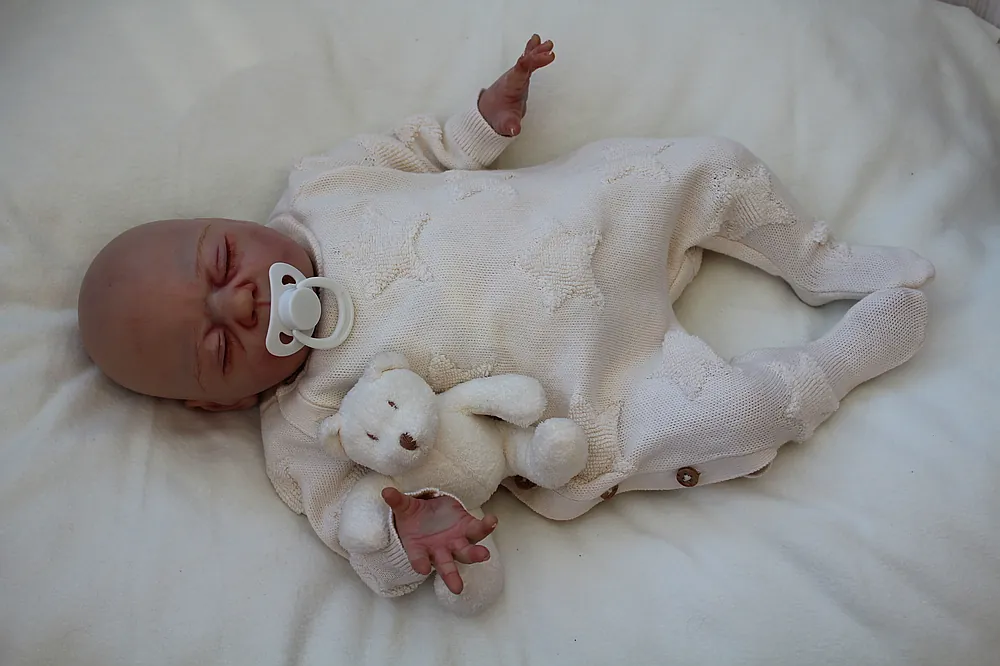 Lullaby Lewis